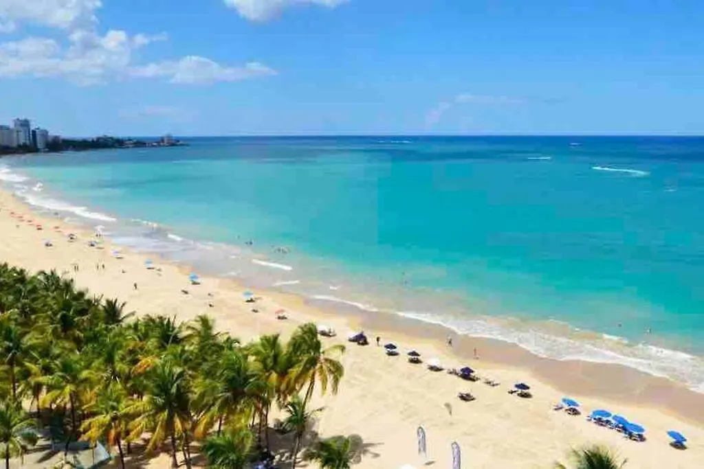 Monopoly 2 Bedroom Condo Near Beach W/Pool/Parking San Juan